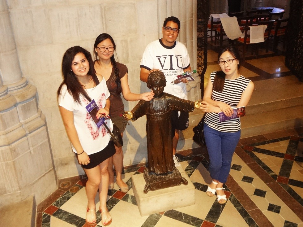 FXUA Students Visit Washington’s National Cathedral FXUA Students Visit Washington’s National Cathedral